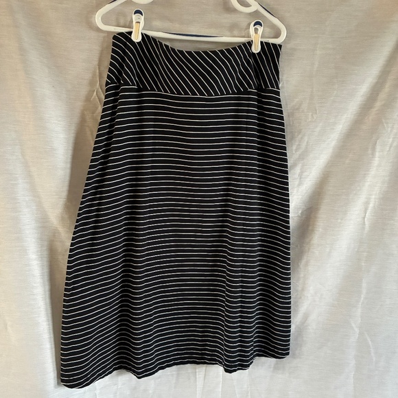 !00% Cotton pull up skirt - Picture 2 of 3